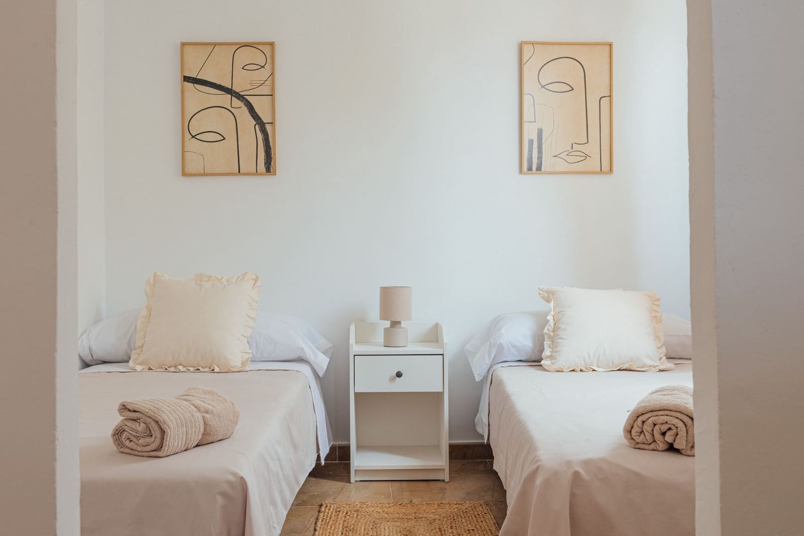 4 soveværelse Villa til leje i Alicante by med swimmingpool garage - € 3.750 (Ref: 9269164)