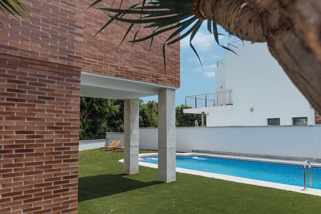 4 bedroom Villa for rent in Alicante Golf, Alicante / Alacant city with pool garage - € 3,750 (Ref: 9269164)