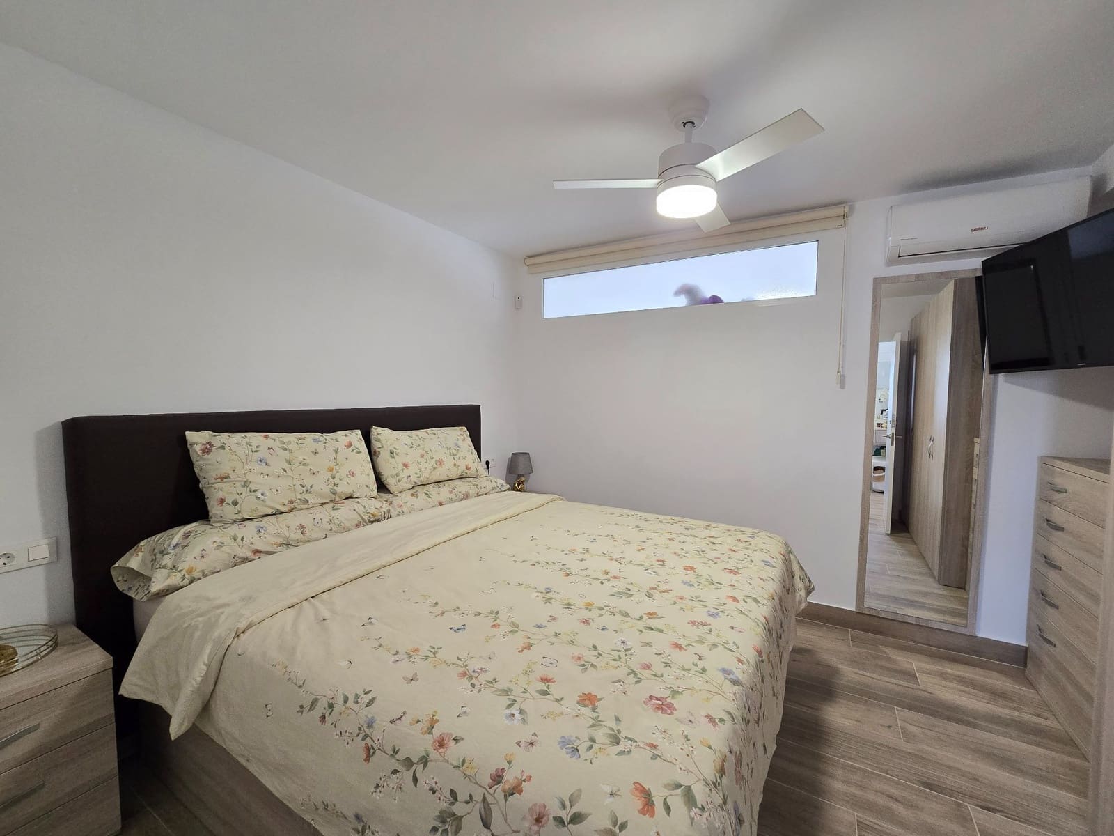 2 soveværelse Lejlighed til salg i Alicante by med swimmingpool garage - € 355.000 (Ref: 9308227)