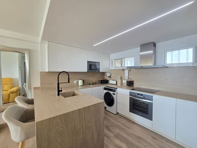 2 soveværelse Lejlighed til salg i Alicante by med swimmingpool garage - € 355.000 (Ref: 9308227)