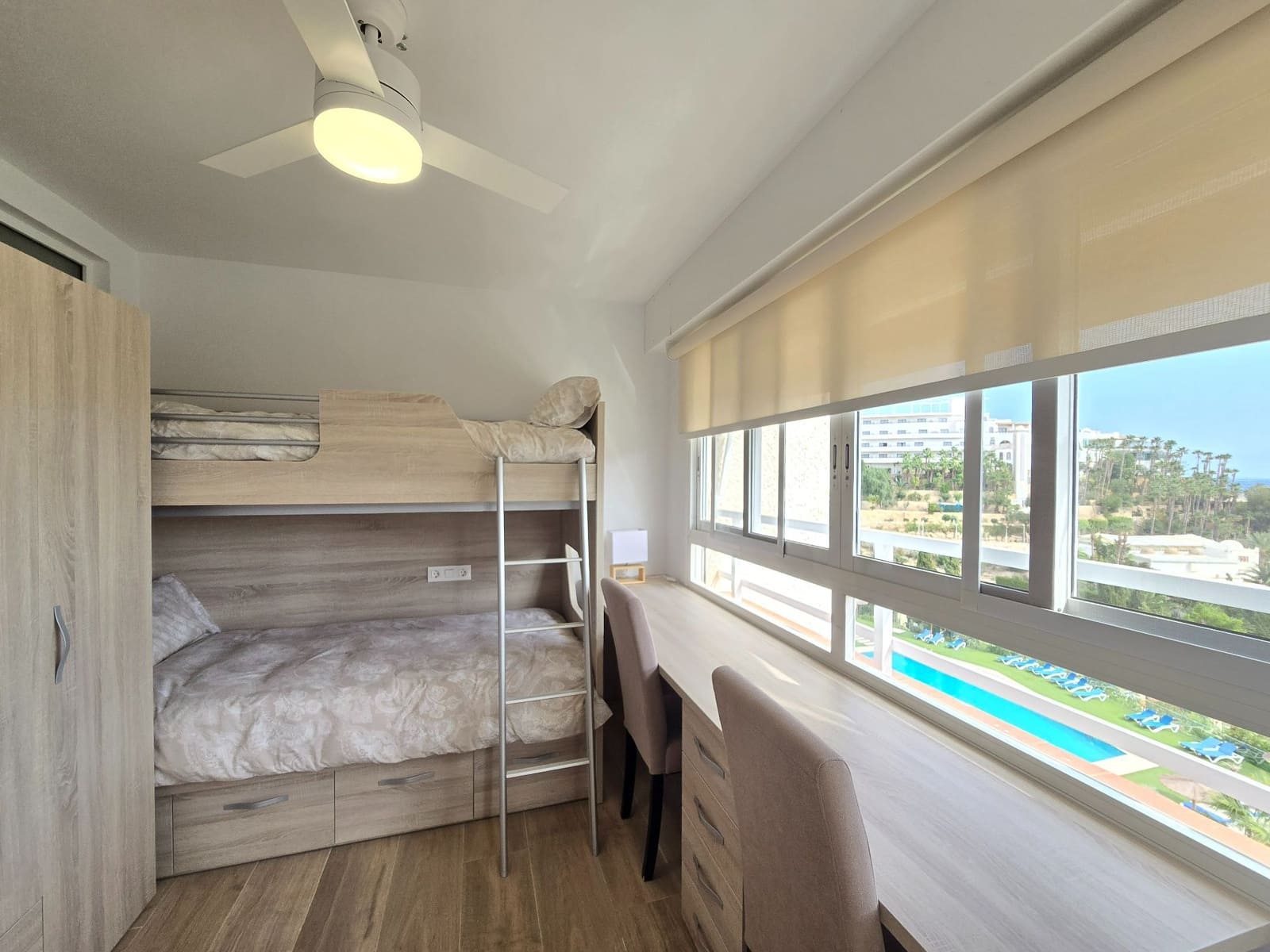 2 soveværelse Lejlighed til salg i Alicante by med swimmingpool garage - € 355.000 (Ref: 9308227)