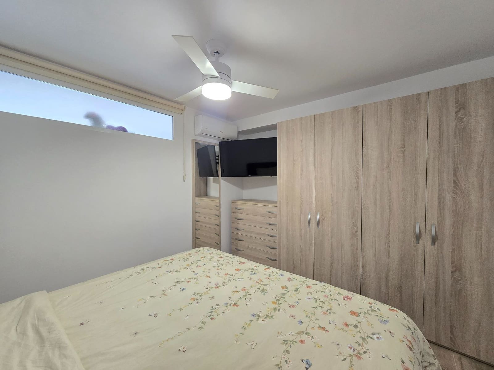 2 soveværelse Lejlighed til salg i Alicante by med swimmingpool garage - € 355.000 (Ref: 9308227)