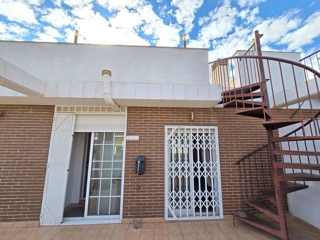 2 bedroom Penthouse for rent in Carolinas Altas, Alicante / Alacant city with garage - € 1,150 (Ref: 9346813)