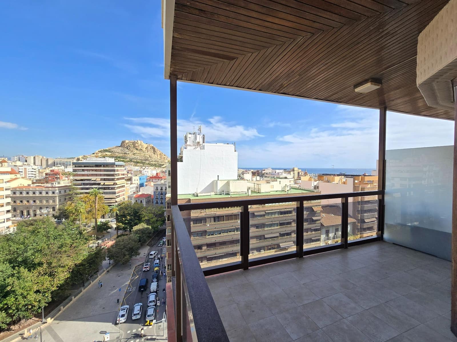 5 makuuhuone Asunto myytävänä paikassa Alicante kaupunki - 525 000 € (Ref: 9353164)