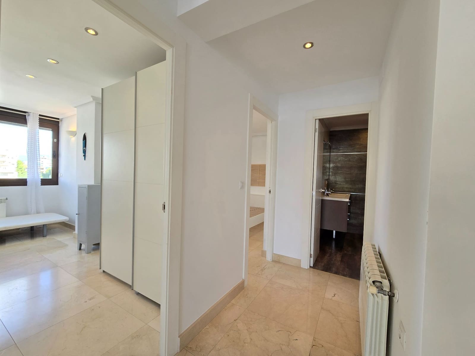 2 camera da letto Appartamento da affittare in Alicante citta con garage - 1.800 € (Rif: 9366952)