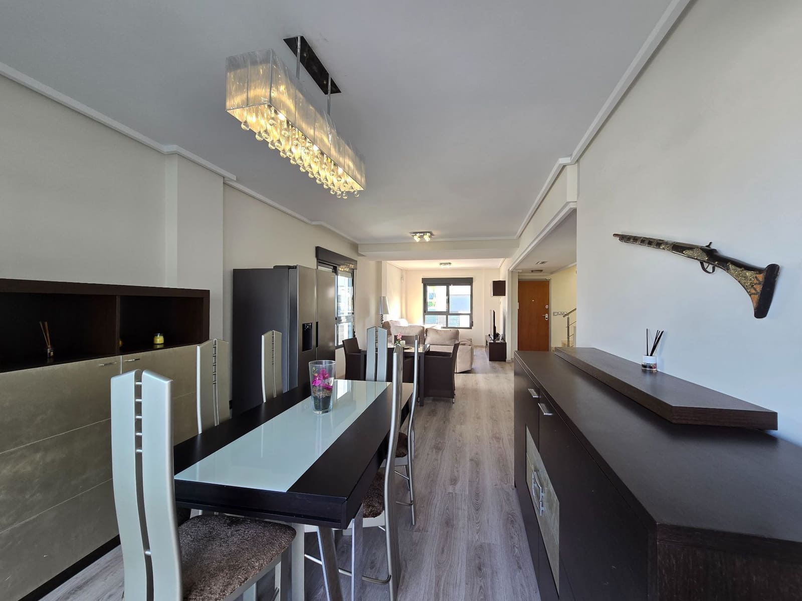 3 makuuhuone Huvila myytävänä paikassa Alicante kaupunki mukana uima-altaan 
autotalli - 585 000 € (Ref: 9387389)