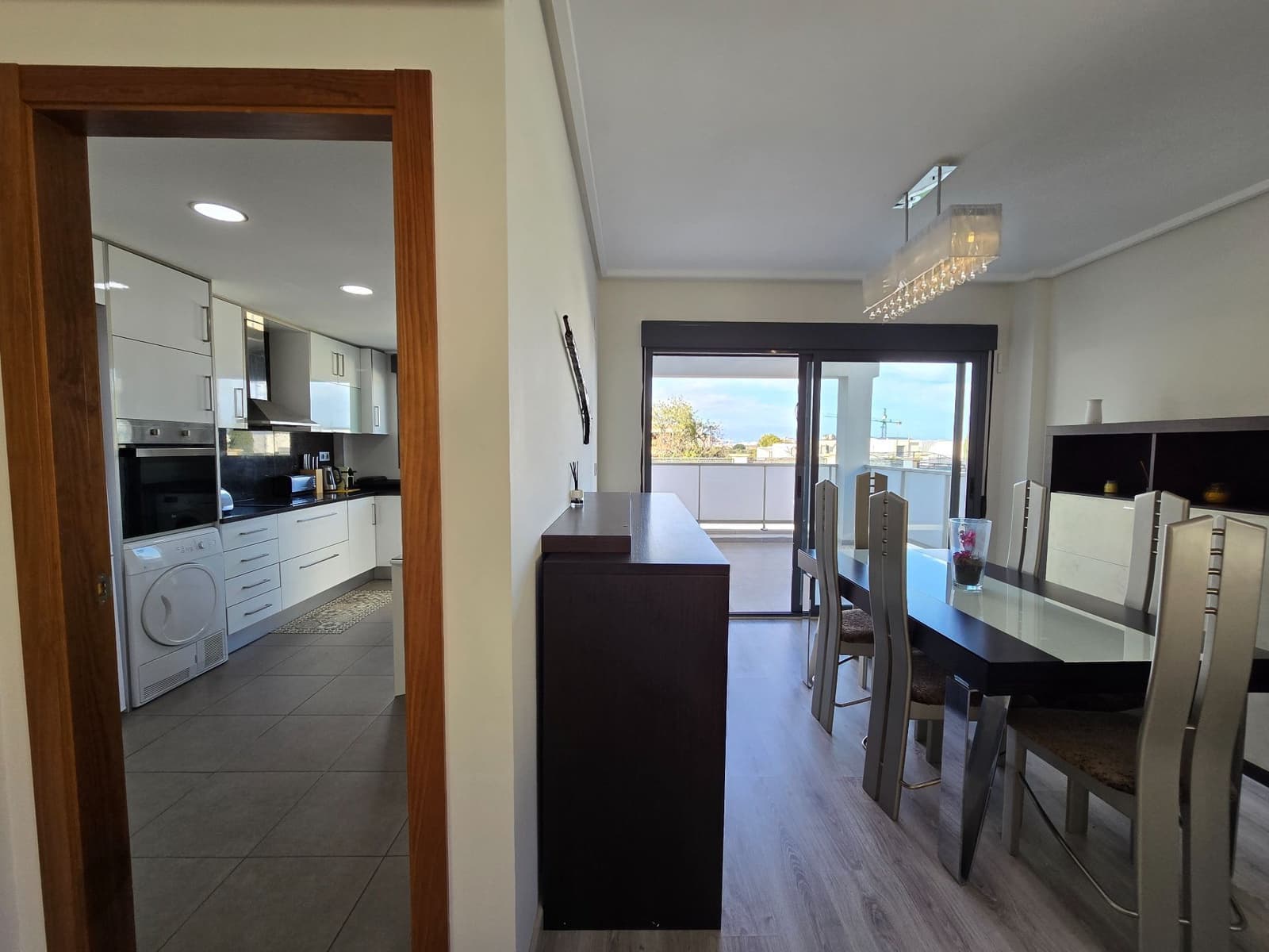 3 makuuhuone Huvila myytävänä paikassa Alicante kaupunki mukana uima-altaan 
autotalli - 585 000 € (Ref: 9387389)