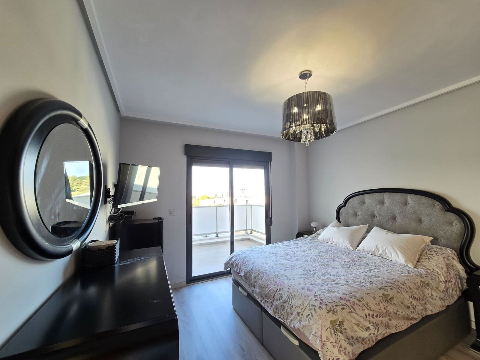 3 makuuhuone Huvila myytävänä paikassa Alicante kaupunki mukana uima-altaan 
autotalli - 585 000 € (Ref: 9387389)