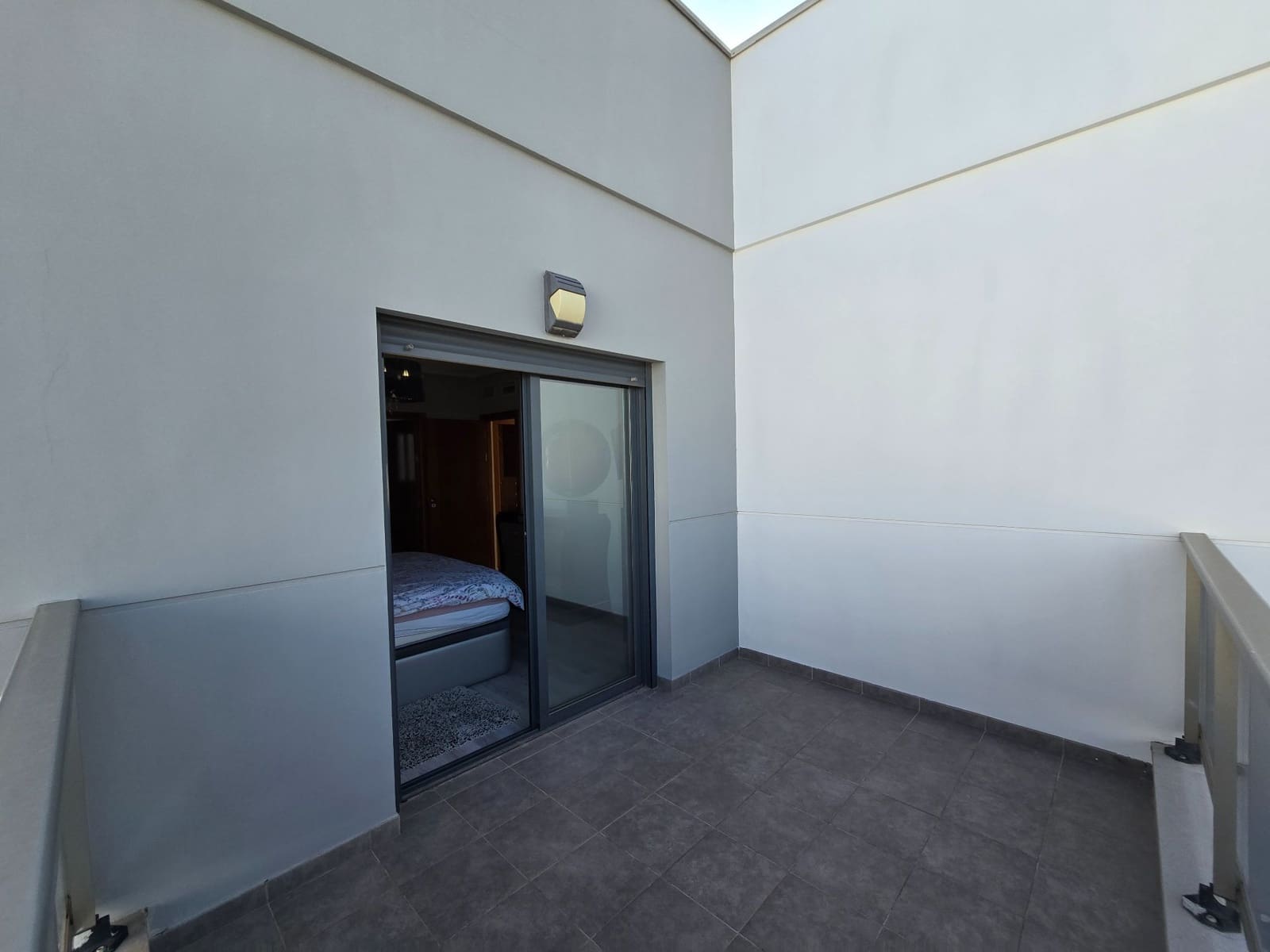 3 makuuhuone Huvila myytävänä paikassa Alicante kaupunki mukana uima-altaan 
autotalli - 585 000 € (Ref: 9387389)