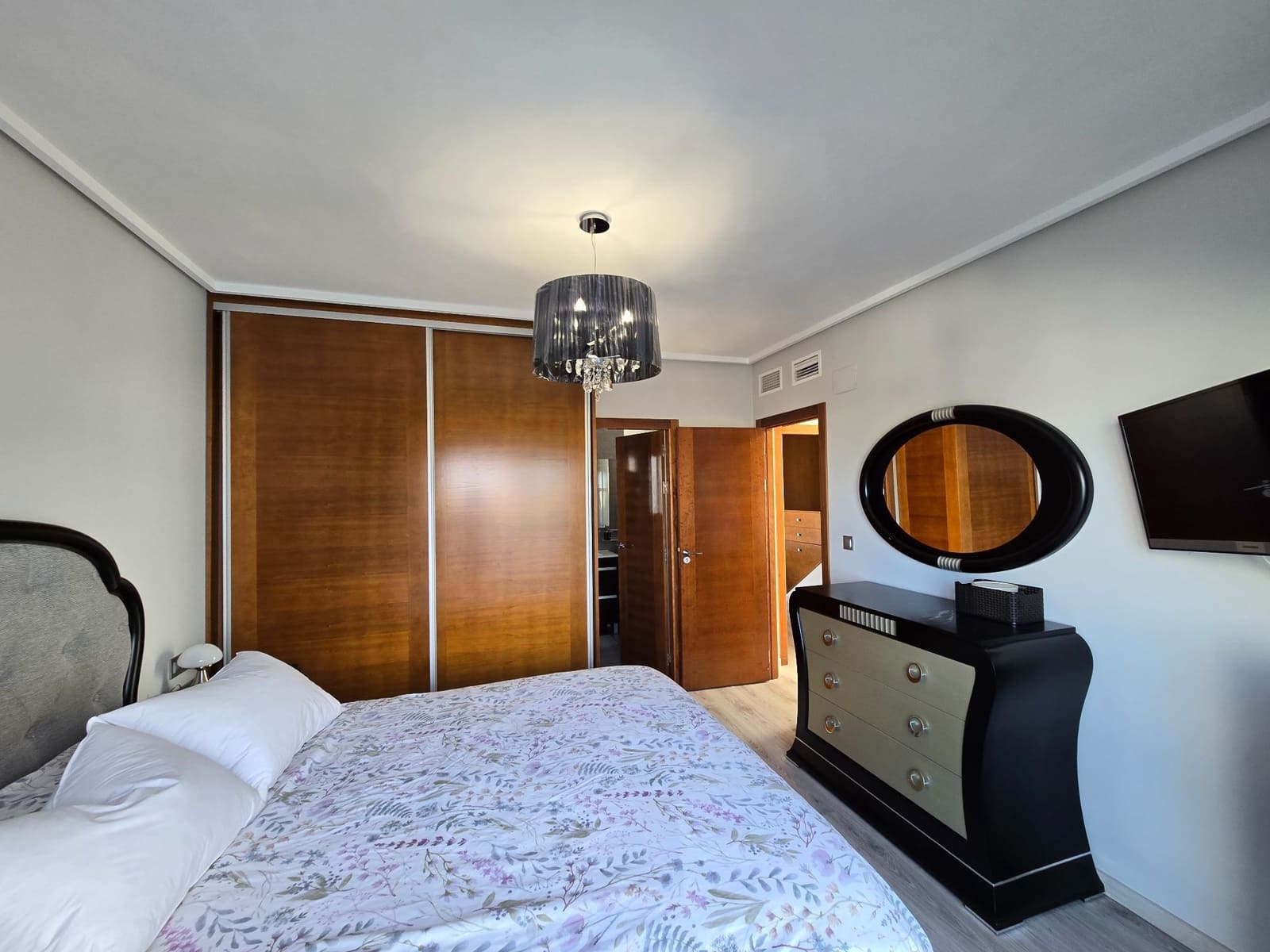 3 makuuhuone Huvila myytävänä paikassa Alicante kaupunki mukana uima-altaan 
autotalli - 585 000 € (Ref: 9387389)