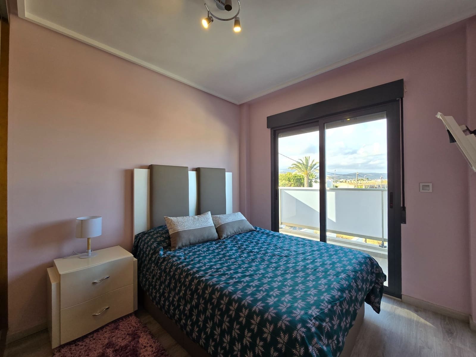 3 makuuhuone Huvila myytävänä paikassa Alicante kaupunki mukana uima-altaan 
autotalli - 585 000 € (Ref: 9387389)