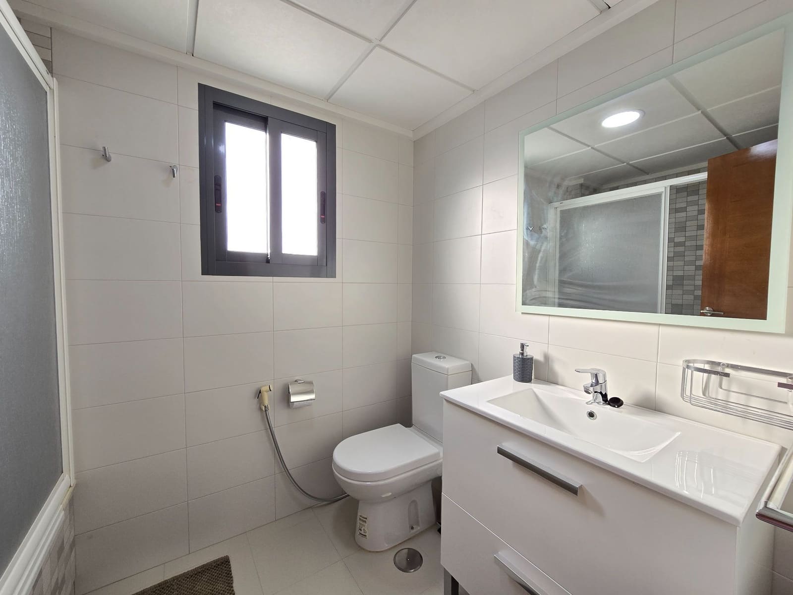 3 makuuhuone Huvila myytävänä paikassa Alicante kaupunki mukana uima-altaan 
autotalli - 585 000 € (Ref: 9387389)