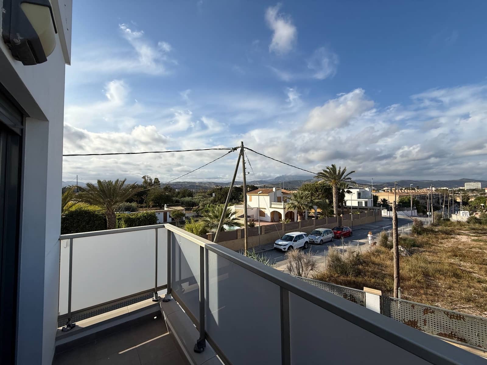 3 makuuhuone Huvila myytävänä paikassa Alicante kaupunki mukana uima-altaan 
autotalli - 585 000 € (Ref: 9387389)