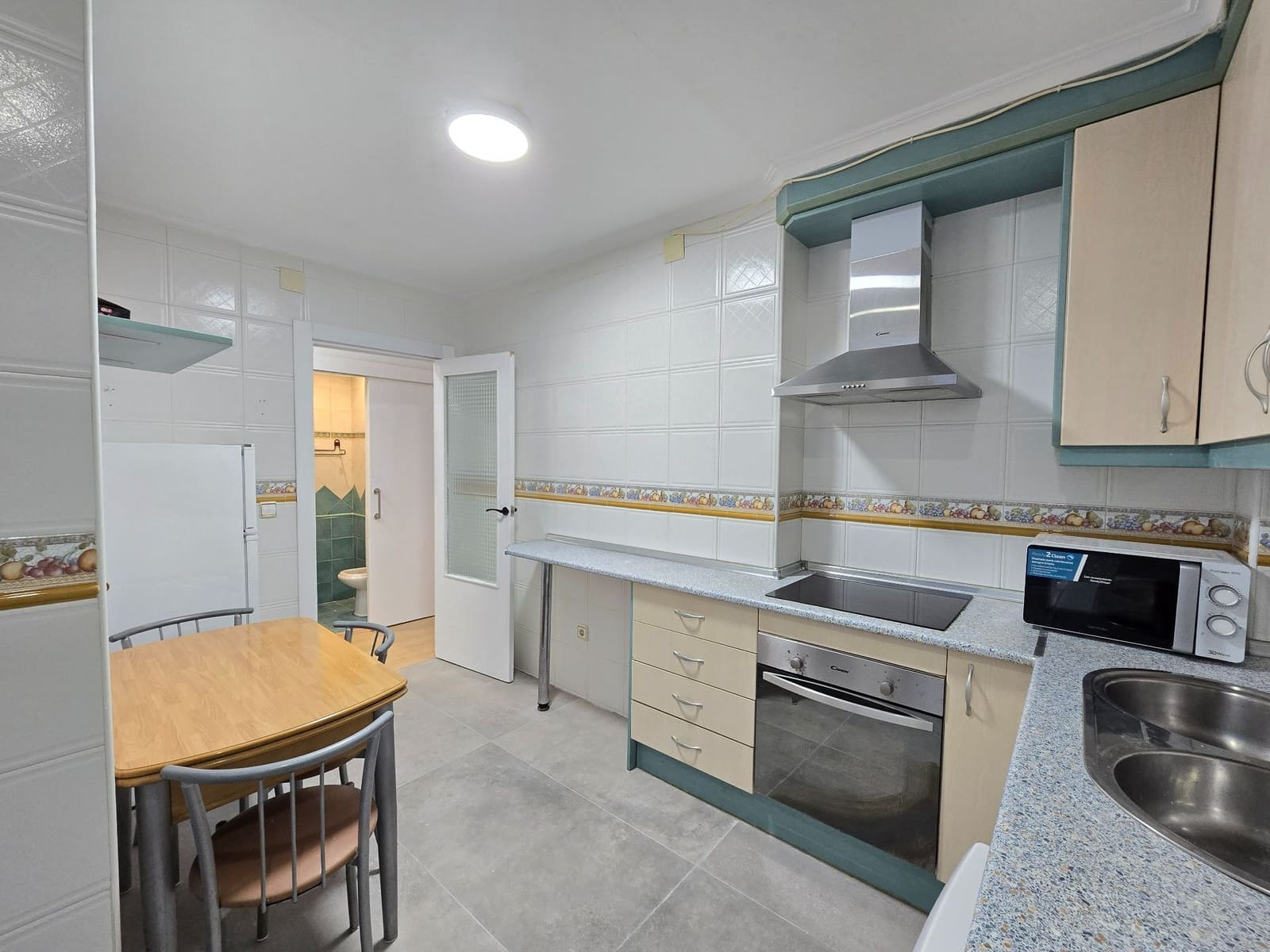 3 bedroom Flat for rent in Alicante / Alacant city - € 1,000 (Ref: 9421866)