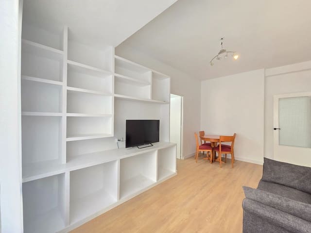 3 bedroom Flat for rent in Alicante / Alacant city - € 1,000 (Ref: 9421866)