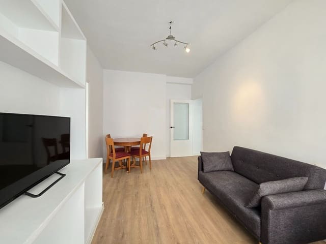 3 bedroom Flat for rent in Alicante / Alacant city - € 1,000 (Ref: 9421866)