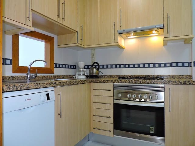 1 quarto Apartamento para arrendar em Rincón de Loix, Benidorm com piscina garagem - 850 € (Ref: 9424290)