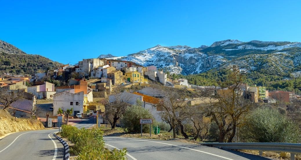 4 bedroom Townhouse for sale in Castell de Castells with garage - € 159,000 (Ref: 9424291)