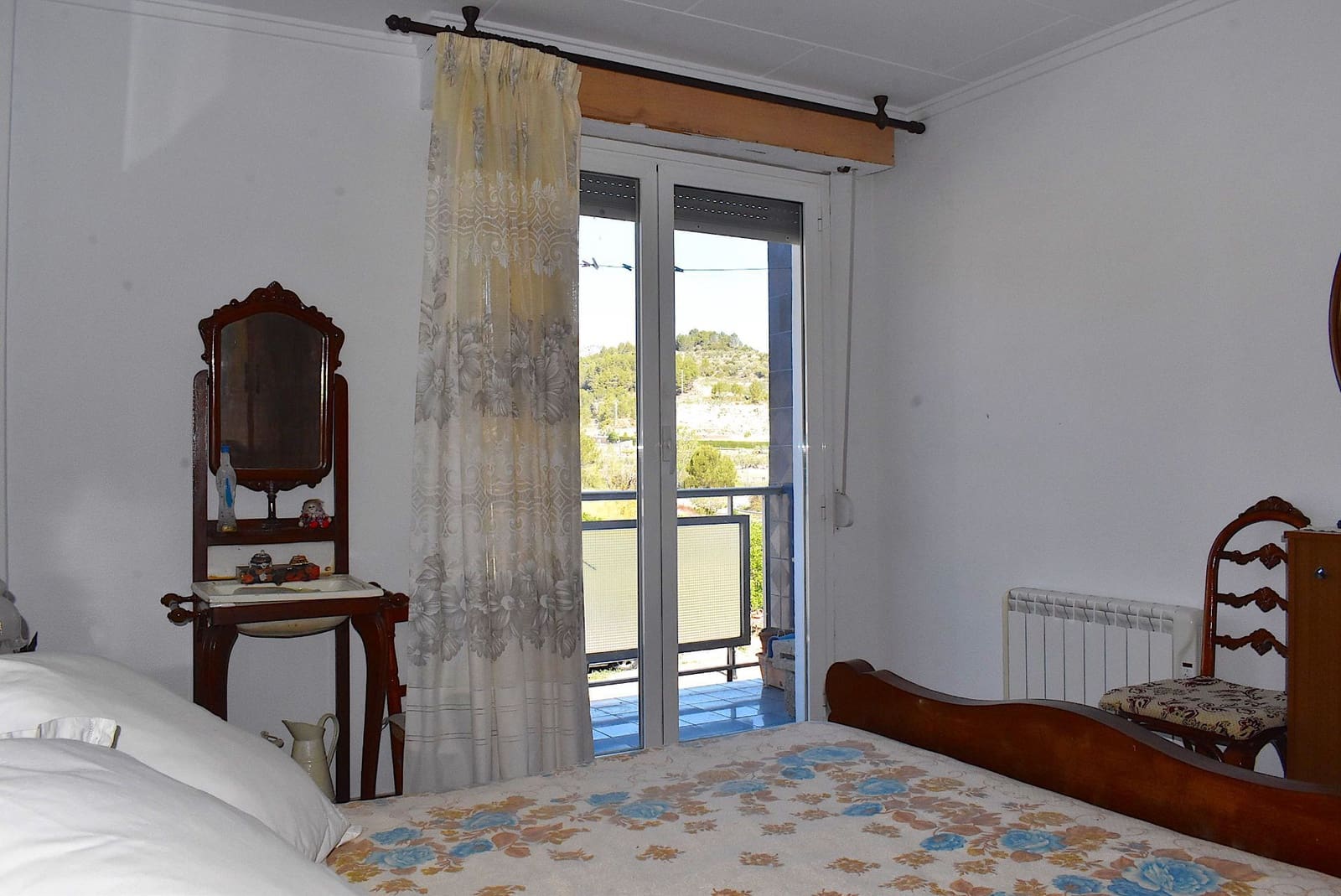 4 bedroom Townhouse for sale in Castell de Castells with garage - € 159,000 (Ref: 9424291)