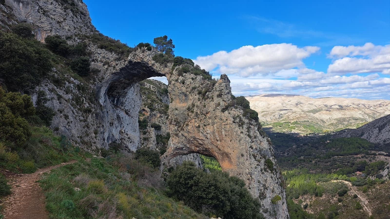 4 bedroom Townhouse for sale in Castell de Castells with garage - € 159,000 (Ref: 9424291)