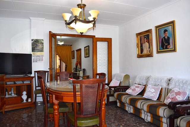 4 bedroom Townhouse for sale in Castell de Castells with garage - € 159,000 (Ref: 9424291)