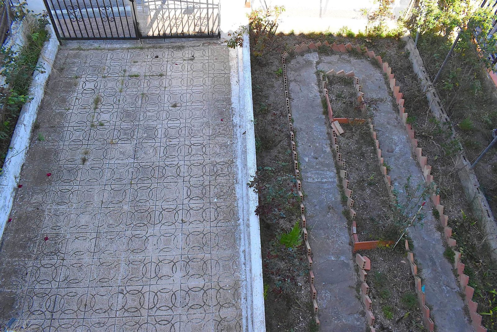 4 bedroom Townhouse for sale in Castell de Castells with garage - € 159,000 (Ref: 9424291)