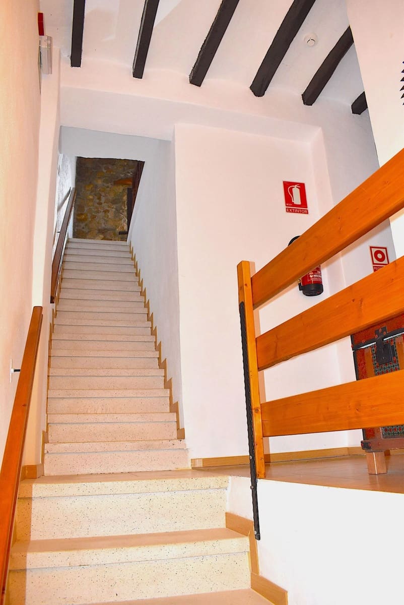 6 slaapkamer Hotel te koop in Tarbena met zwembad garage - € 370.000 (Ref: 9424293)