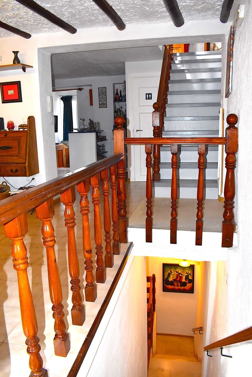 6 slaapkamer Hotel te koop in Tarbena met zwembad garage - € 370.000 (Ref: 9424293)