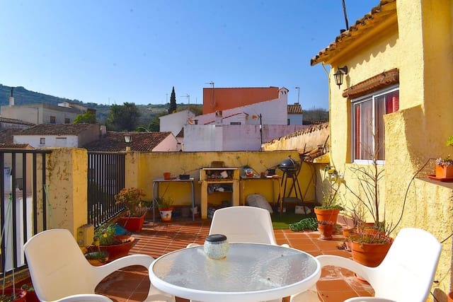 6 slaapkamer Hotel te koop in Tárbena met zwembad garage - € 370.000 (Ref: 9424293)