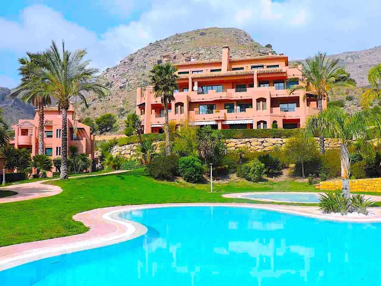 2 bedroom Apartment for sale in Finestrat with pool garage - € 319,000 (Ref: 9424294)