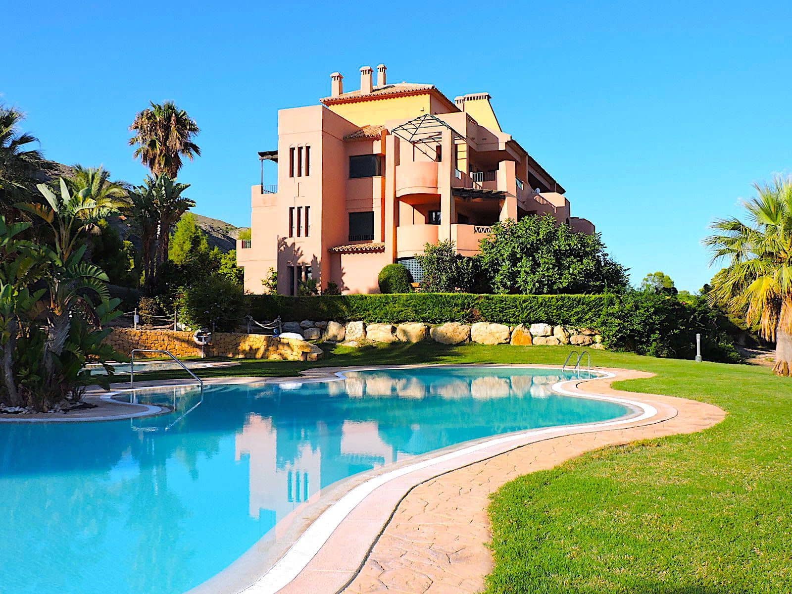 2 bedroom Apartment for sale in Finestrat with pool garage - € 410,000 (Ref: 9424295)