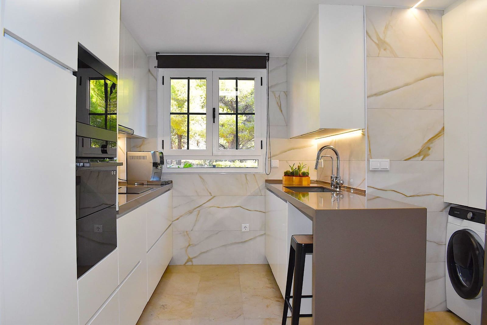 2 bedroom Apartment for sale in Finestrat with pool garage - € 410,000 (Ref: 9424295)