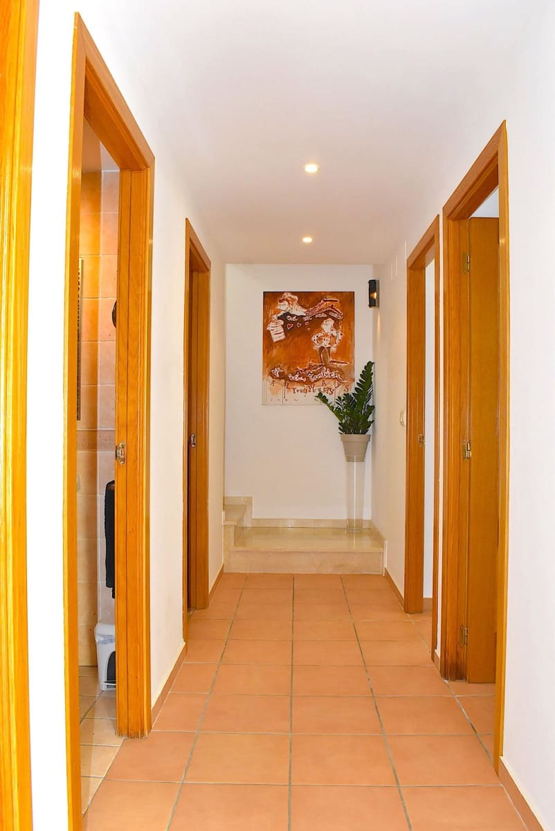 3 sovrum Semi-fristående Villa till salu i Finestrat med pool garage - 350 000 € (Ref: 9424299)