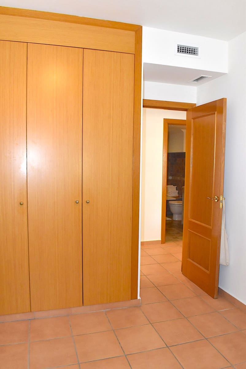 3 sovrum Semi-fristående Villa till salu i Finestrat med pool garage - 350 000 € (Ref: 9424299)