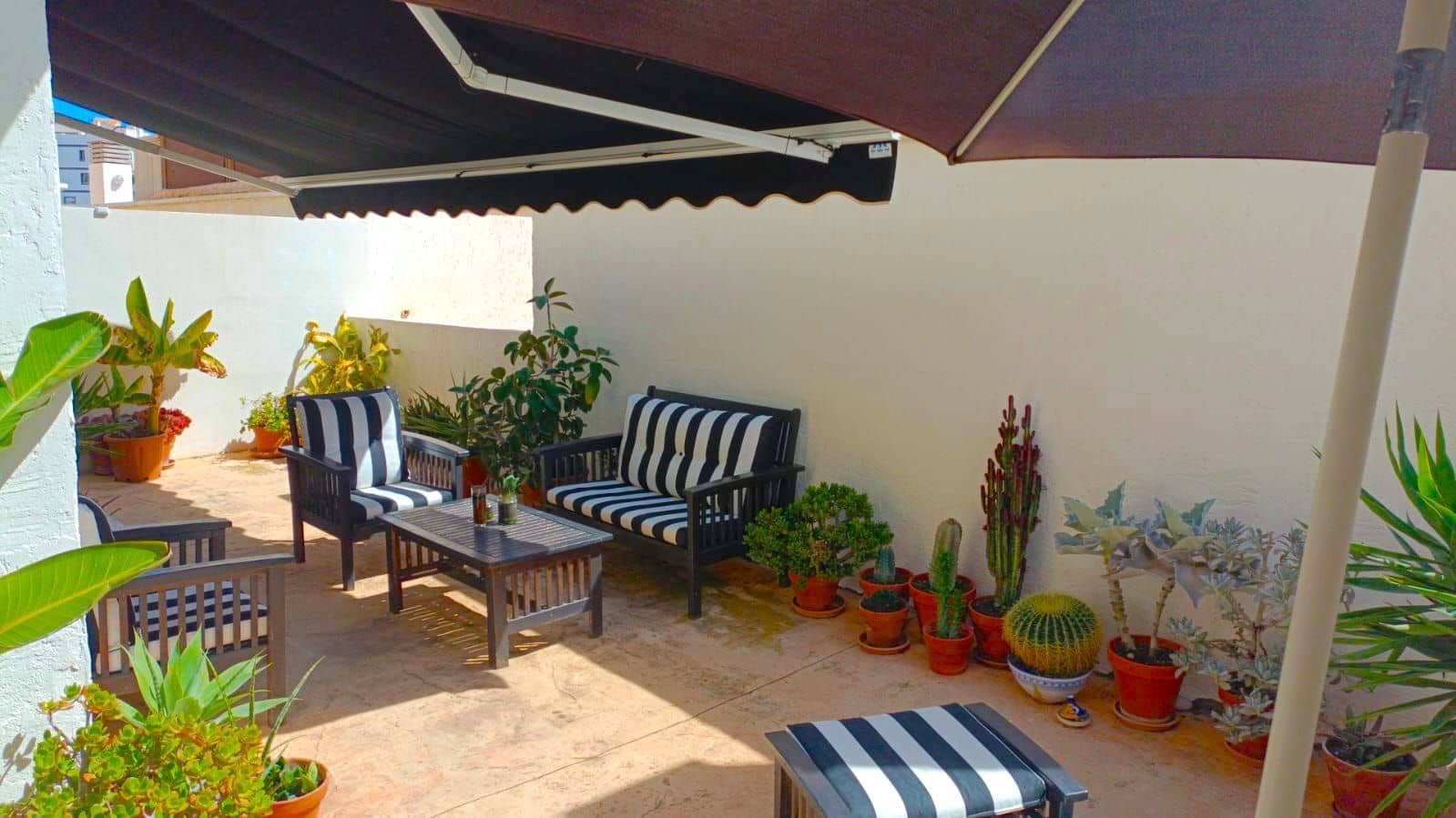 3 sovrum Semi-fristående Villa till salu i Finestrat med pool garage - 350 000 € (Ref: 9424299)