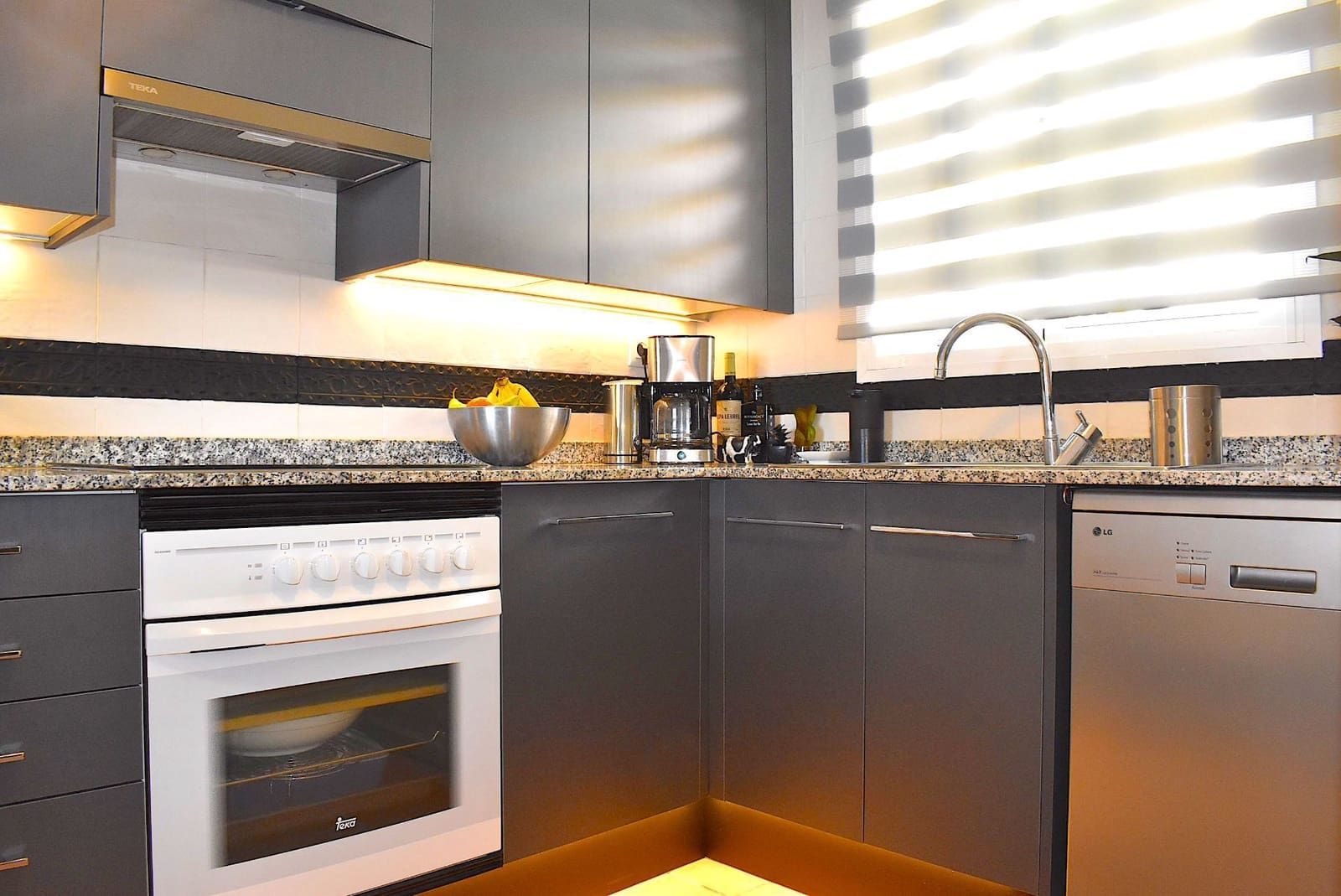 3 sovrum Semi-fristående Villa till salu i Finestrat med pool garage - 350 000 € (Ref: 9424299)