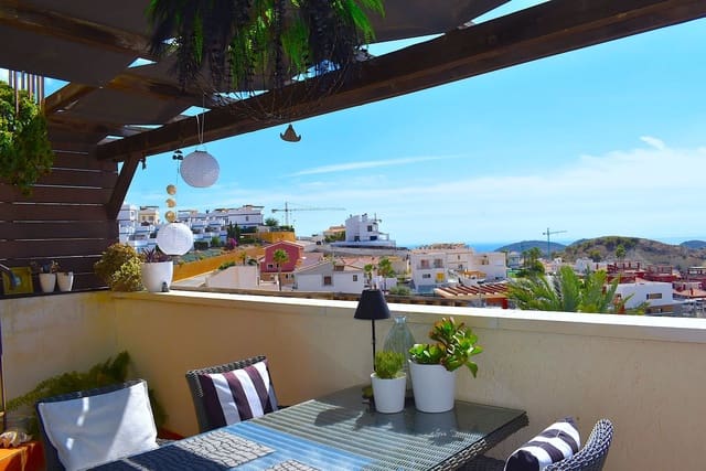 3 sovrum Semi-fristående Villa till salu i Finestrat med pool garage - 350 000 € (Ref: 9424299)