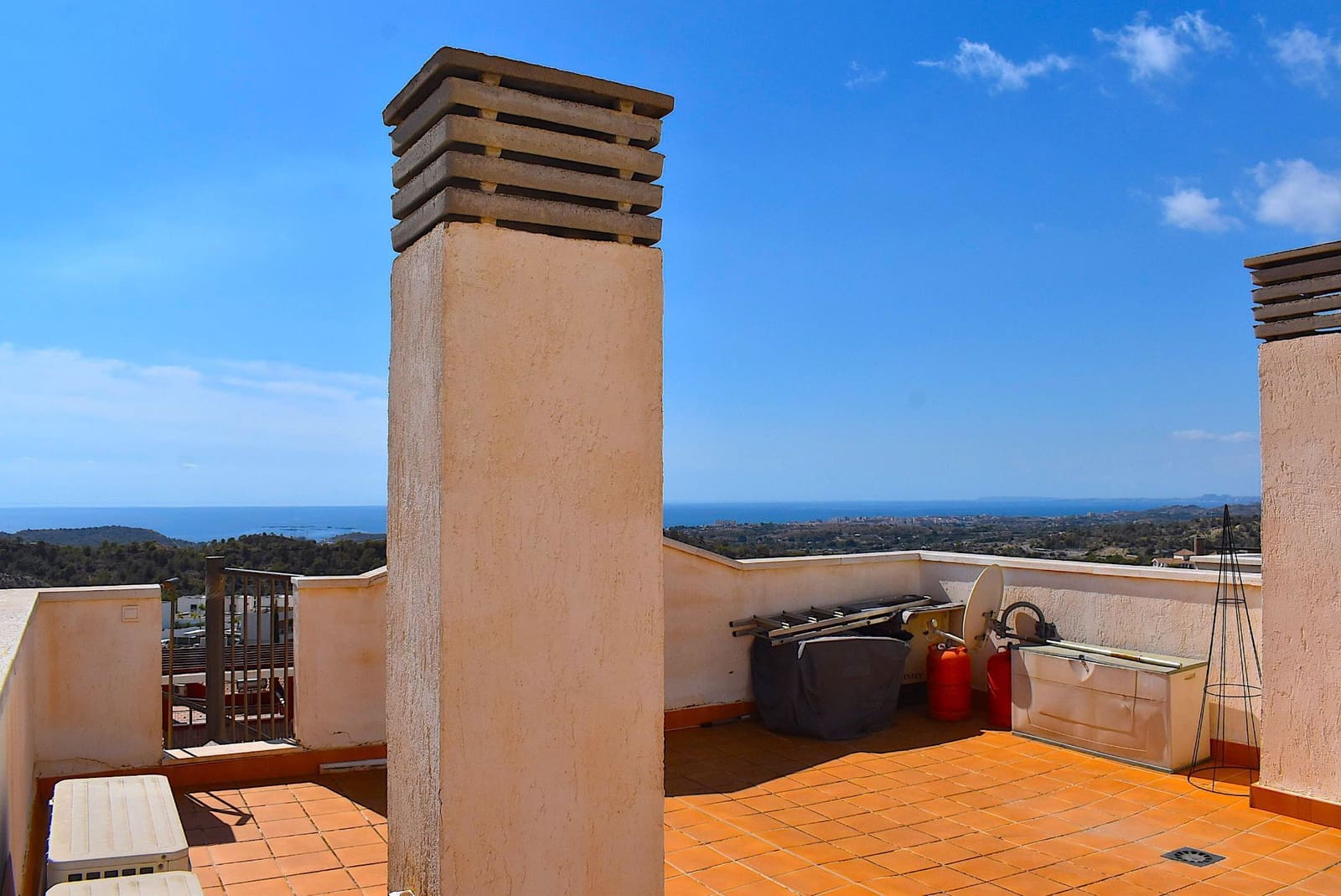 3 sovrum Semi-fristående Villa till salu i Finestrat med pool garage - 350 000 € (Ref: 9424299)