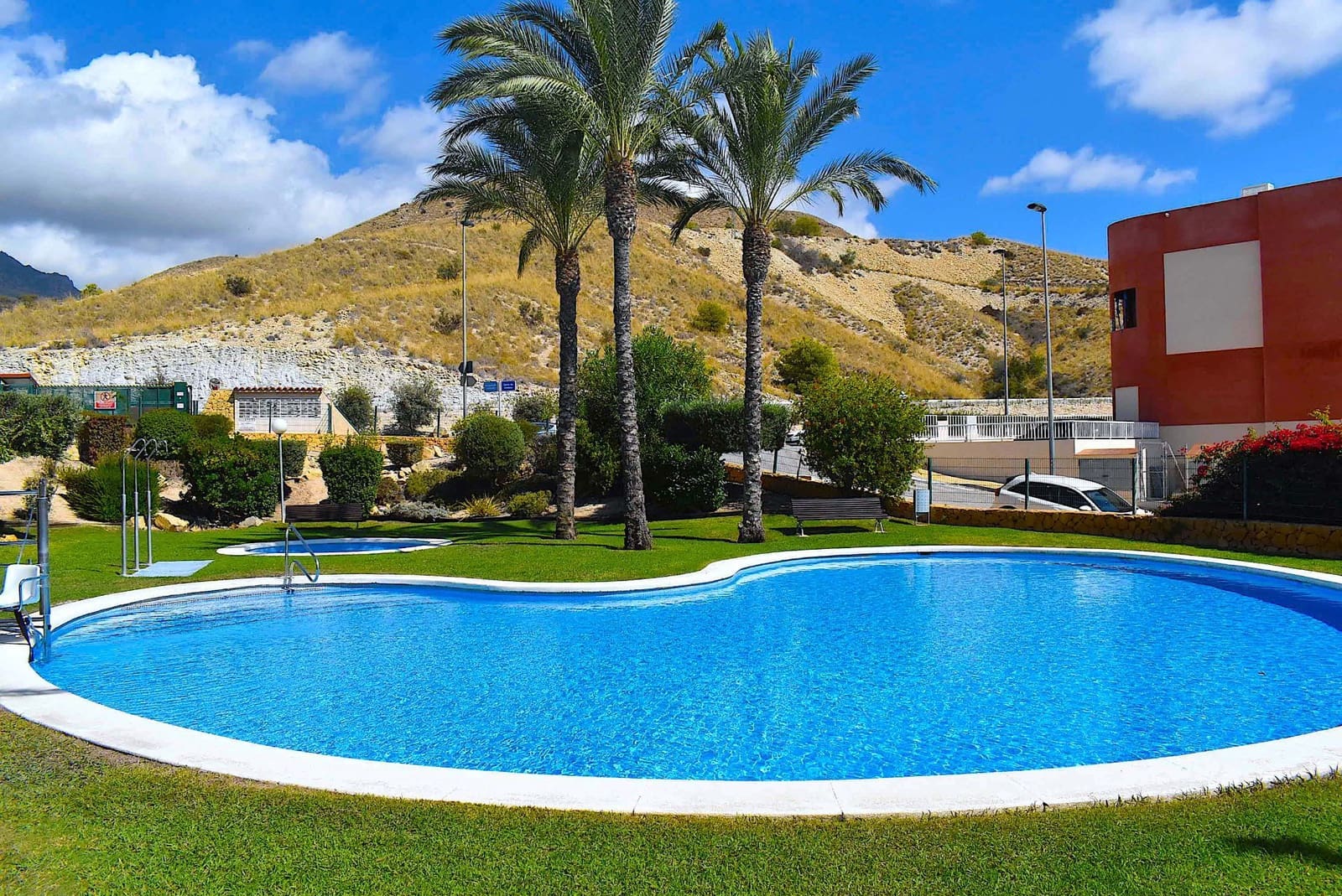 3 sovrum Semi-fristående Villa till salu i Finestrat med pool garage - 350 000 € (Ref: 9424299)