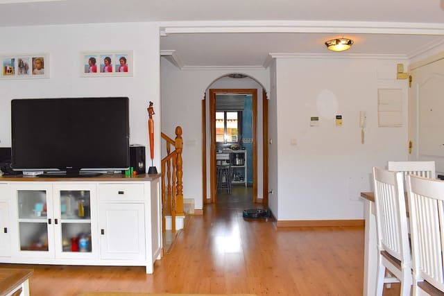 5 bedroom Semi-detached Villa for sale in La Nucia with pool garage - € 310,000 (Ref: 9424300)