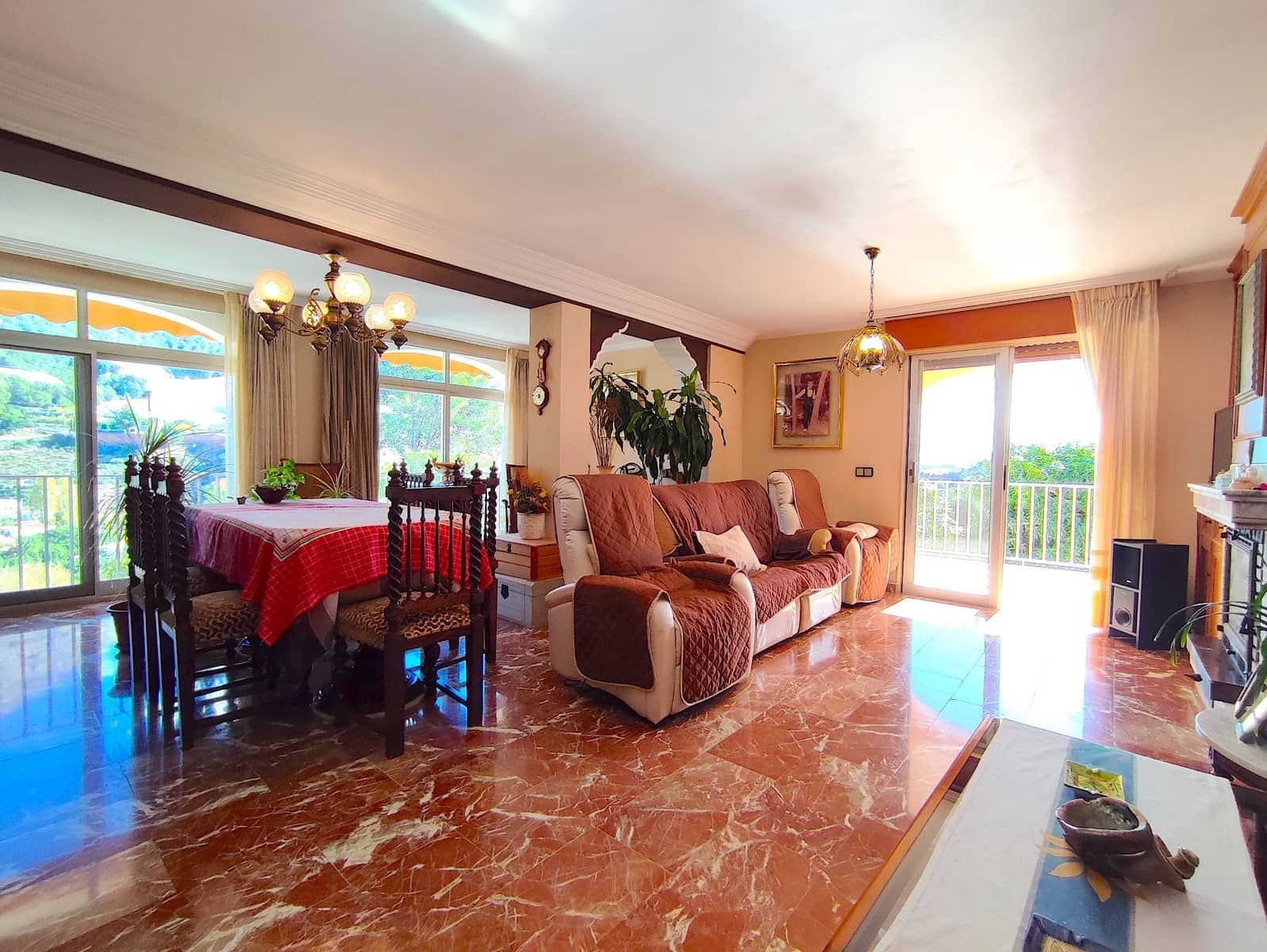 5 soveværelse Finca/Landehus til salg i Callosa d'En Sarria med swimmingpool garage - € 450.000 (Ref: 9424303)