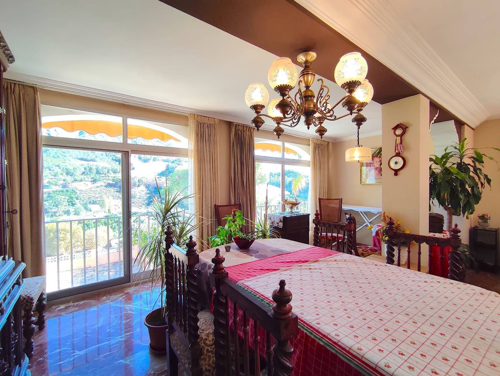 5 soveværelse Finca/Landehus til salg i Callosa d'En Sarria med swimmingpool garage - € 450.000 (Ref: 9424303)