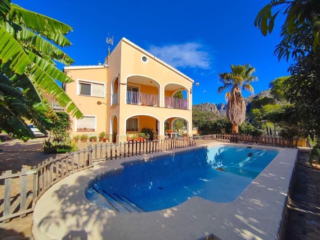 5 soveværelse Finca/Landehus til salg i Callosa d'En Sarrià med swimmingpool garage - € 450.000 (Ref: 9424303)