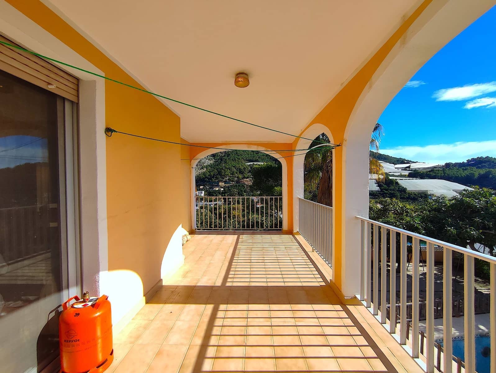 5 soveværelse Finca/Landehus til salg i Callosa d'En Sarria med swimmingpool garage - € 450.000 (Ref: 9424303)