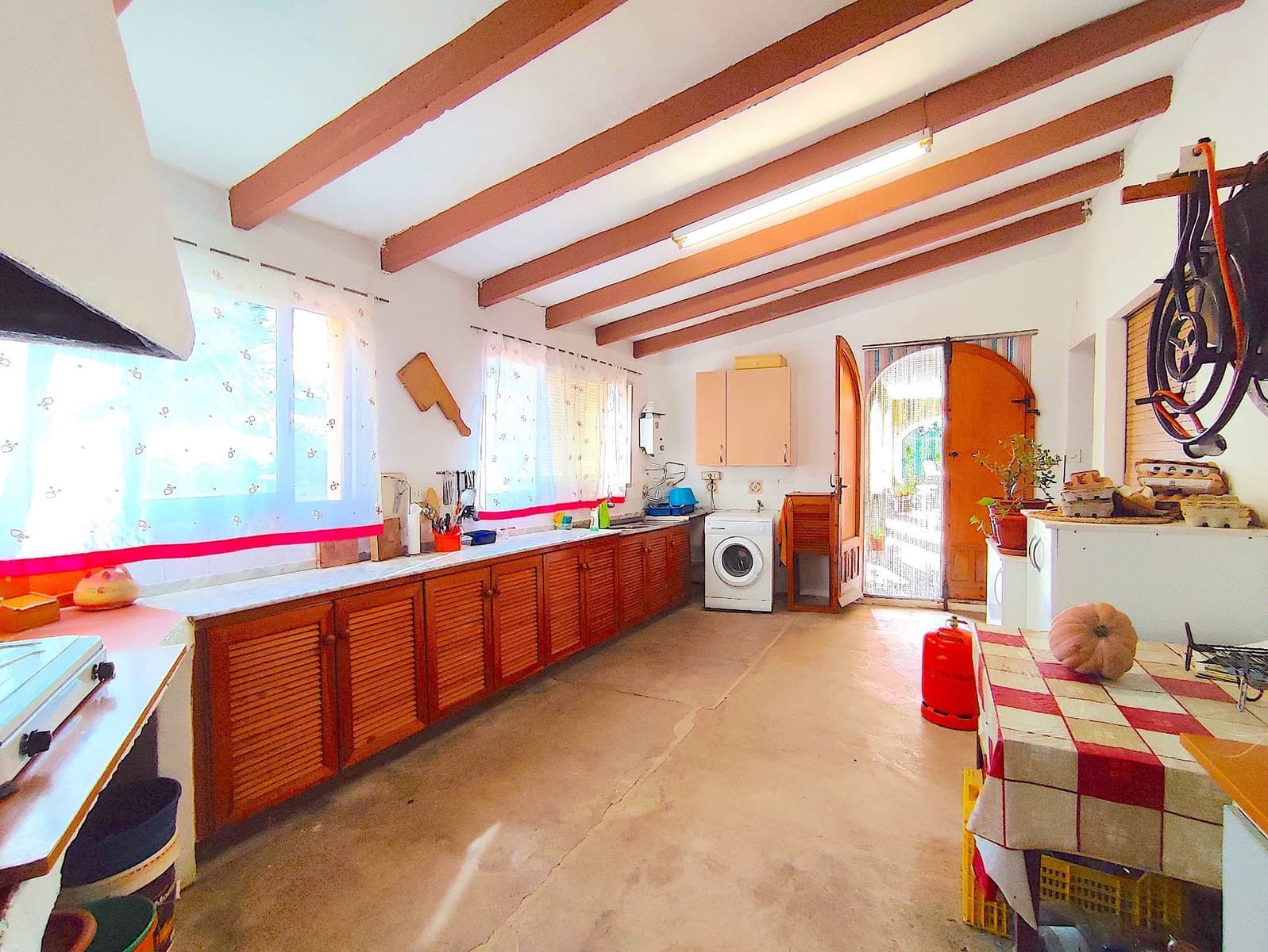 5 soveværelse Finca/Landehus til salg i Callosa d'En Sarria med swimmingpool garage - € 450.000 (Ref: 9424303)