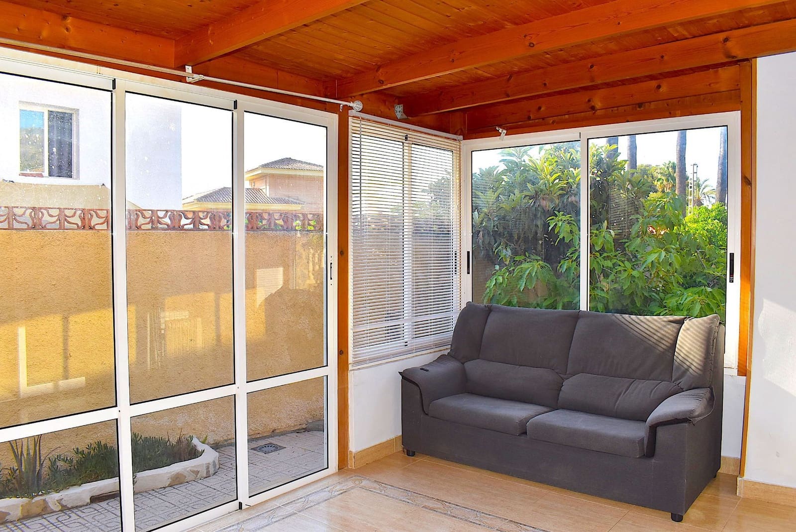 5 camera da letto Villetta Bifamiliare in vendita in Benidorm con piscina garage - 480.000 € (Rif: 9424304)