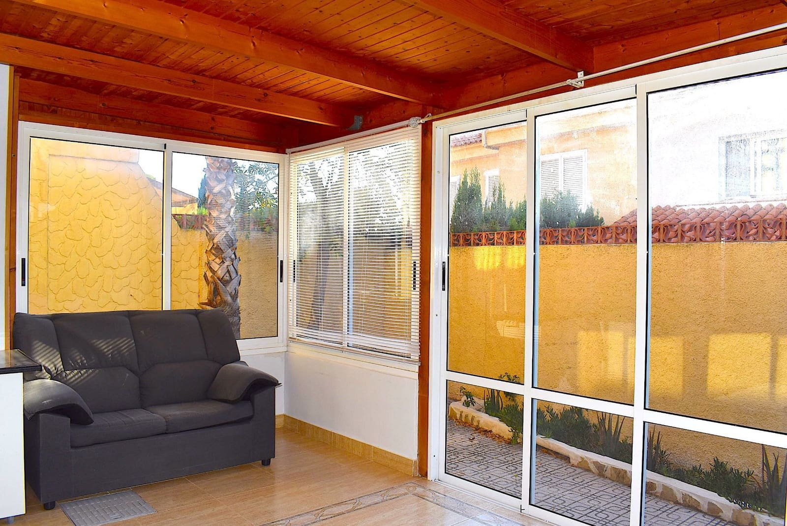 5 camera da letto Villetta Bifamiliare in vendita in Benidorm con piscina garage - 480.000 € (Rif: 9424304)