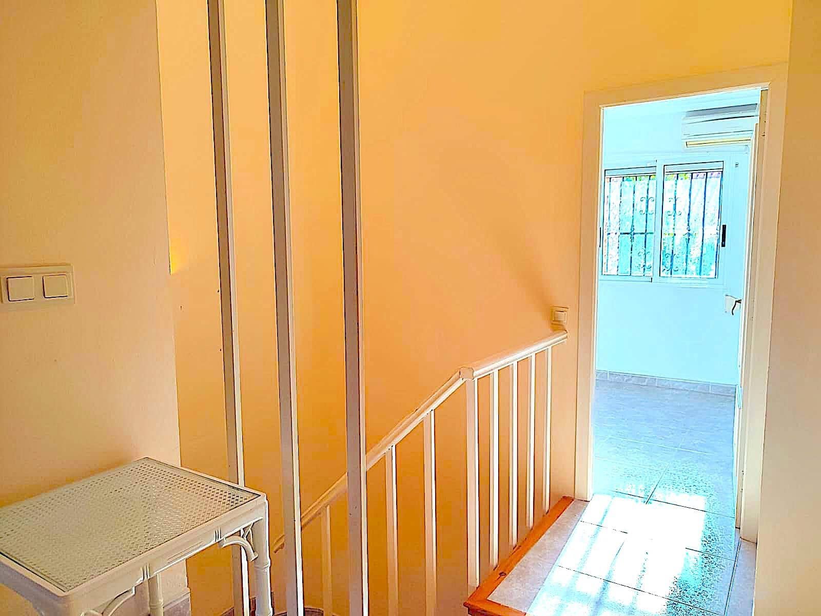 5 camera da letto Villetta Bifamiliare in vendita in Benidorm con piscina garage - 480.000 € (Rif: 9424304)