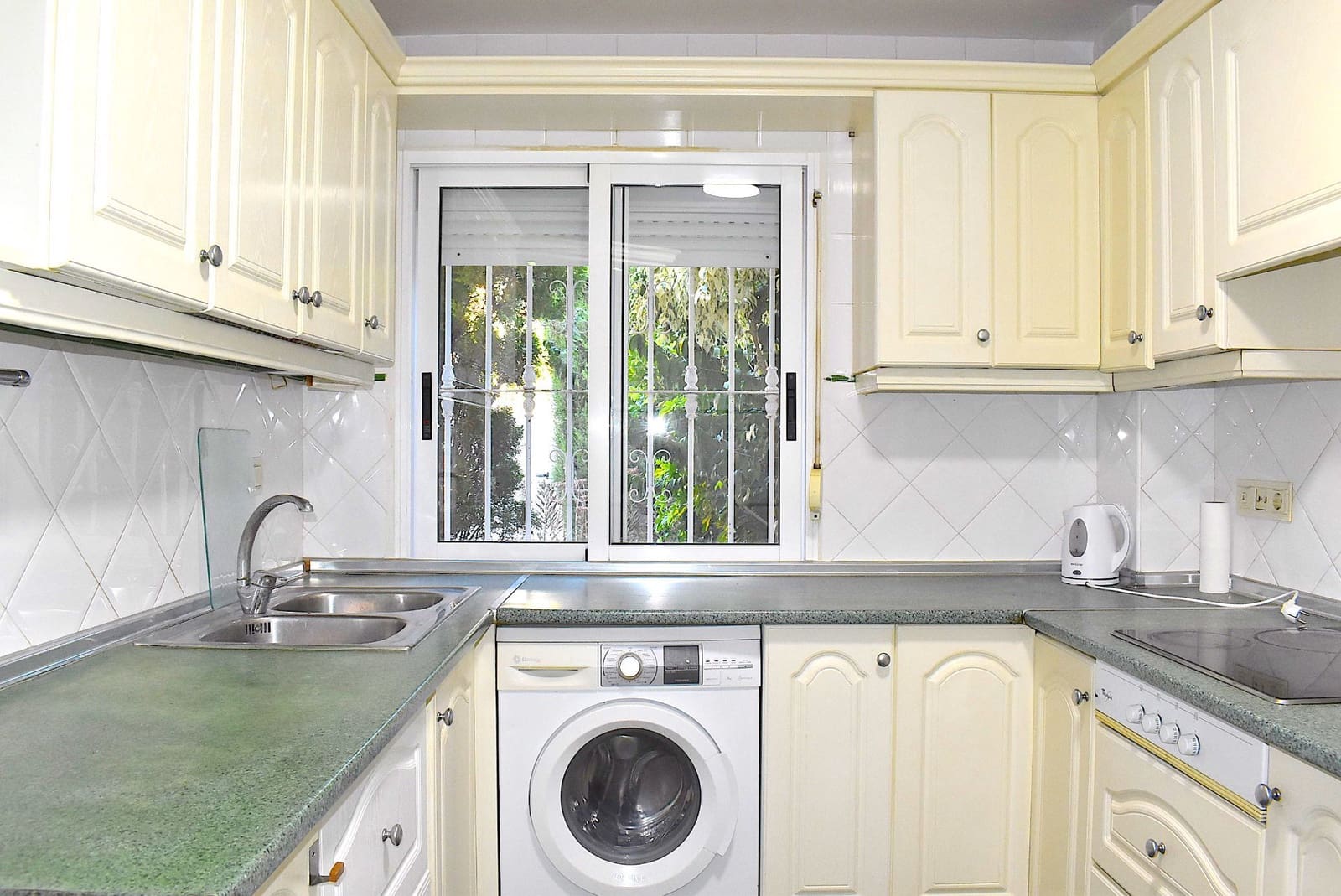 5 camera da letto Villetta Bifamiliare in vendita in Benidorm con piscina garage - 480.000 € (Rif: 9424304)