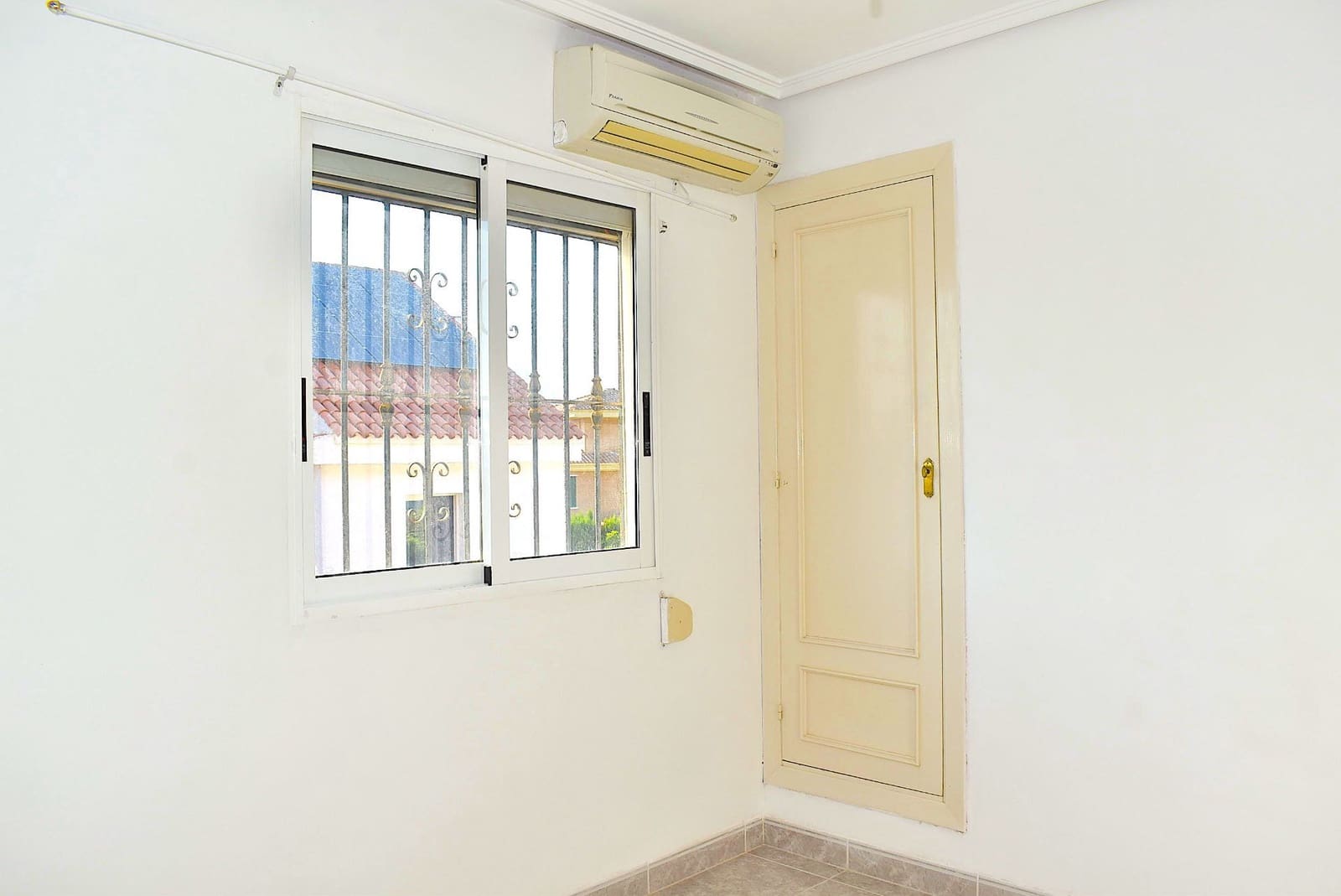 5 camera da letto Villetta Bifamiliare in vendita in Benidorm con piscina garage - 480.000 € (Rif: 9424304)